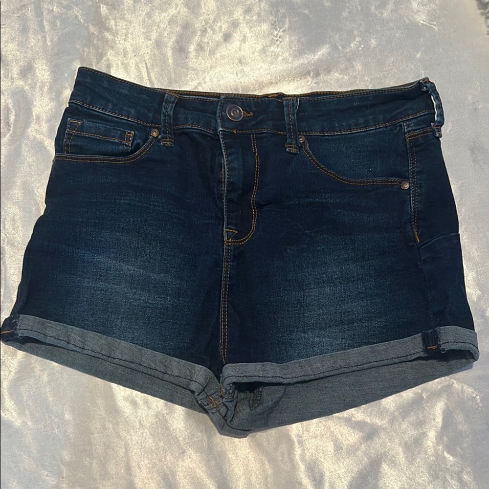 Dark wash, high rise jeans from the brand NOBO. Size 9
